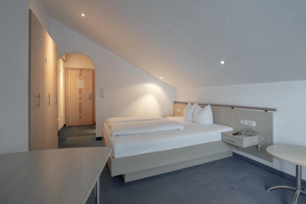 Bed and Breakfast Petit Madlein Ишгль Экстерьер фото
