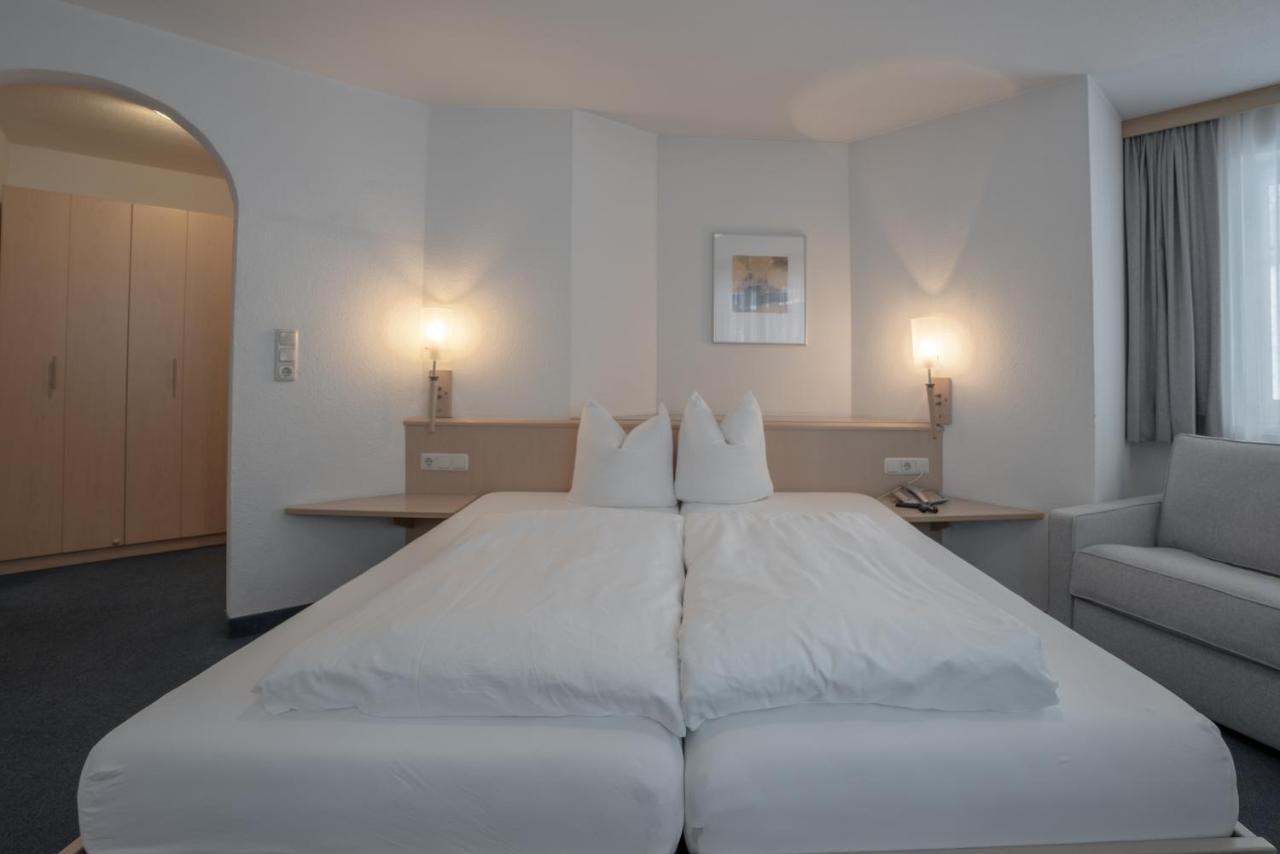 Bed and Breakfast Petit Madlein Ишгль Экстерьер фото