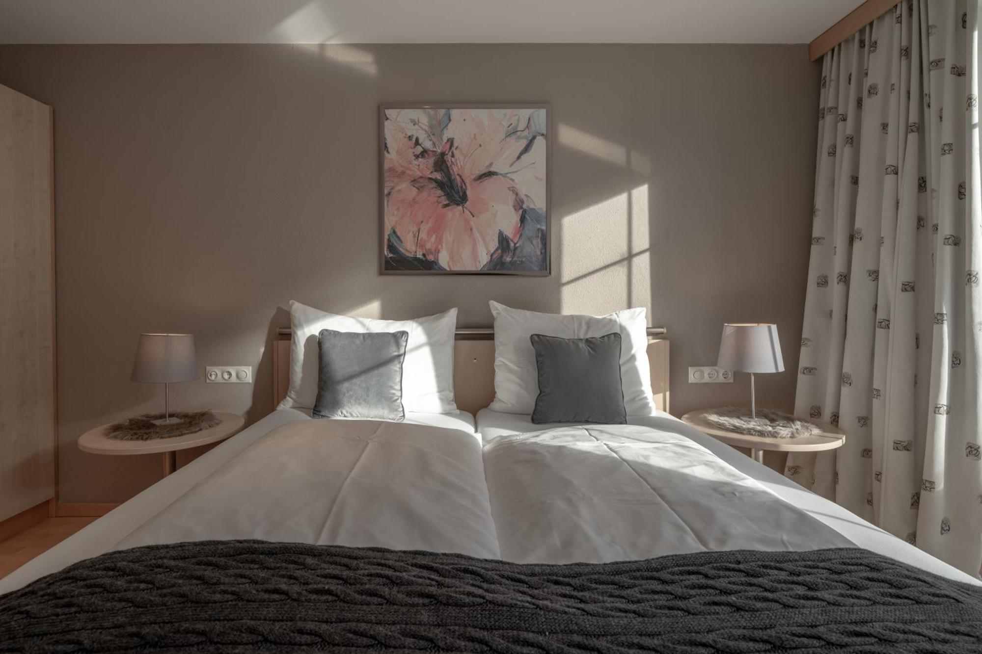 Bed and Breakfast Petit Madlein Ишгль Экстерьер фото