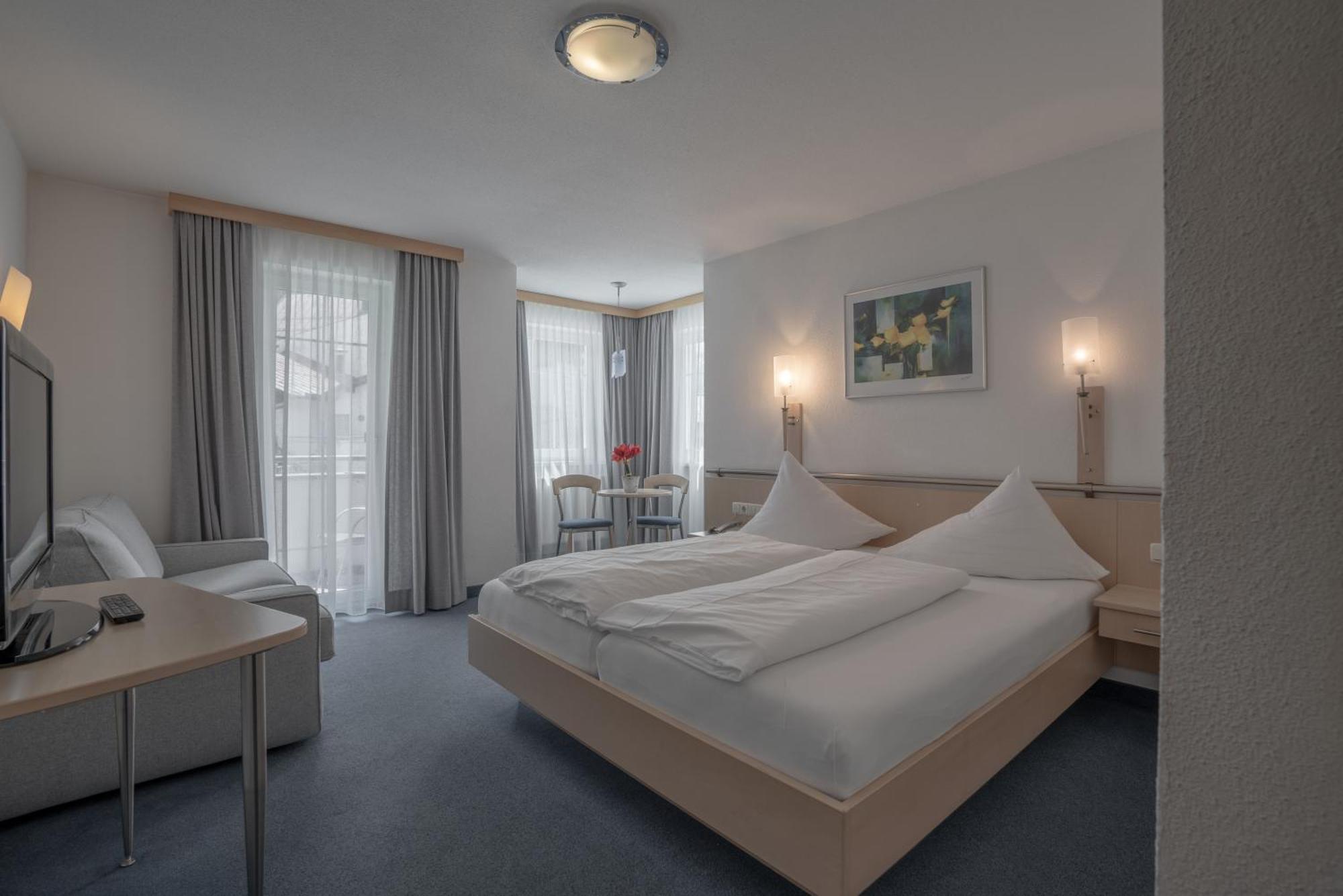 Bed and Breakfast Petit Madlein Ишгль Экстерьер фото