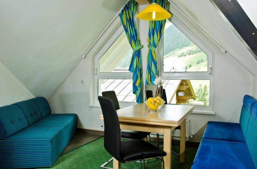 Bed and Breakfast Petit Madlein Ишгль Экстерьер фото