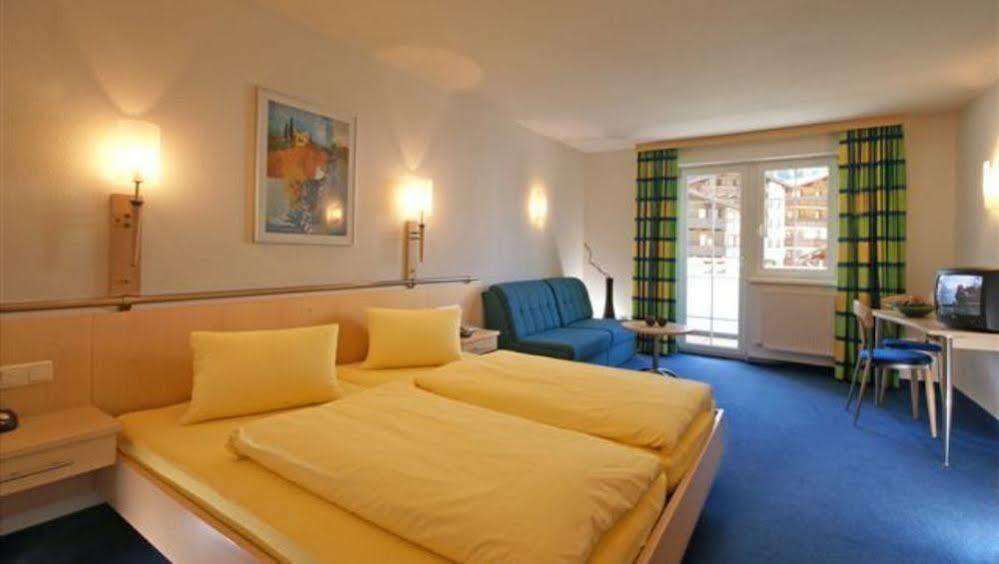 Bed and Breakfast Petit Madlein Ишгль Номер фото